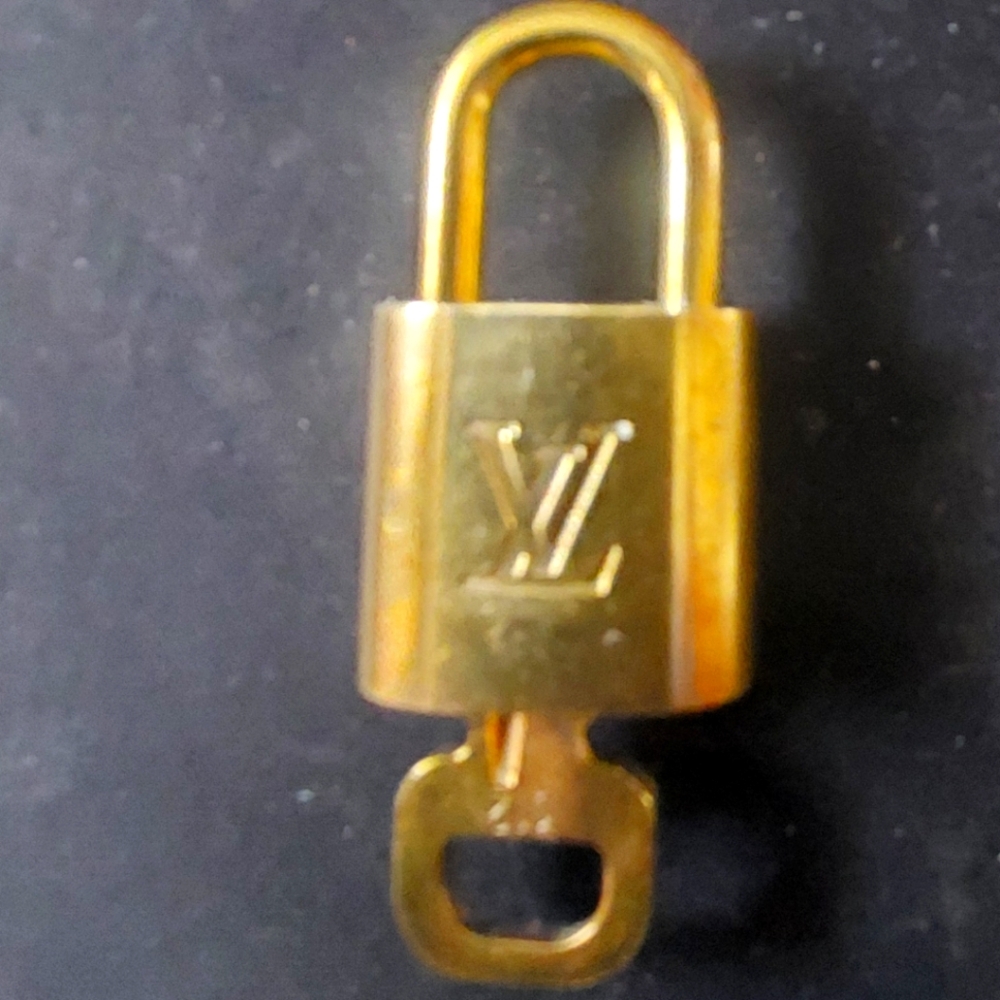 Louis Vuitton LV Lock and Key #312